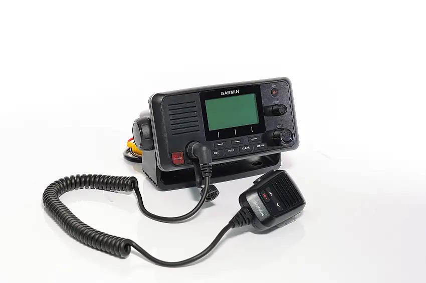 Garmin VHF115i radio con GPS