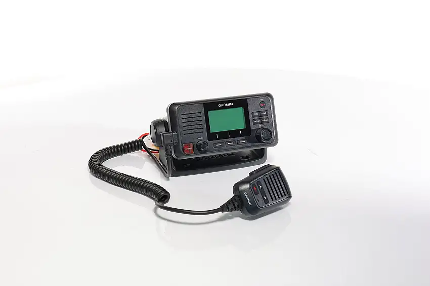 Radio AIS Garmin VHF215i