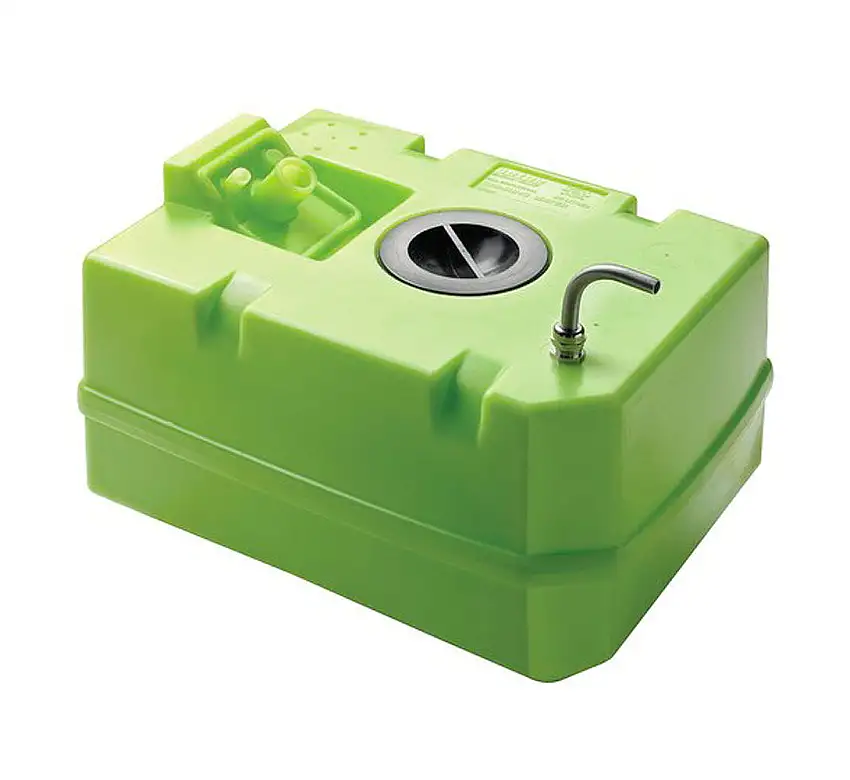 Serbatoio dell'acqua potabile 40 L incluso.