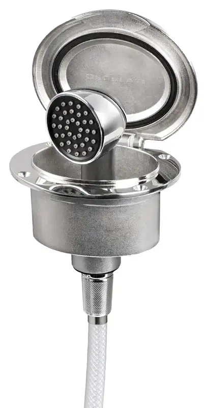 15.304.01 Box Elissa inox con doccia Keji tubo PVC 4 m Osculati