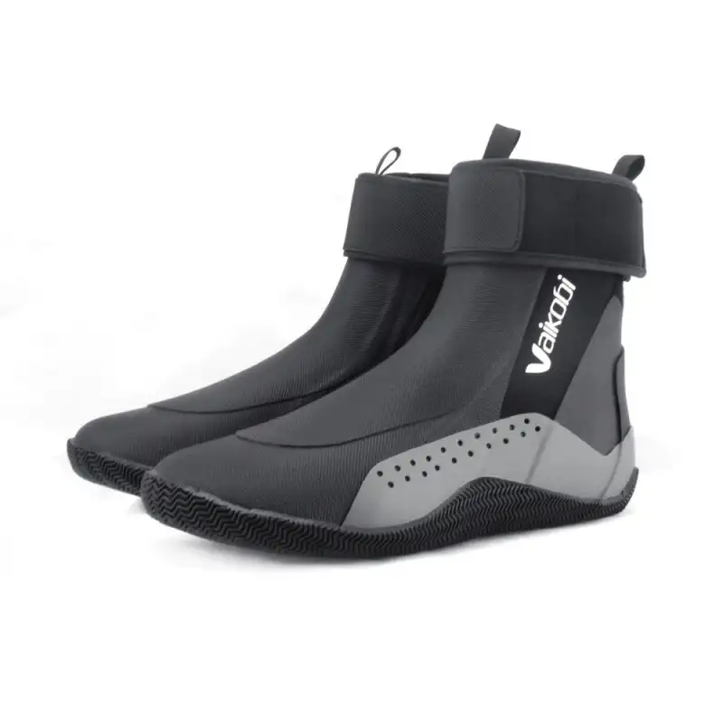 Stivaletto in neoprene nero VAIKOBI