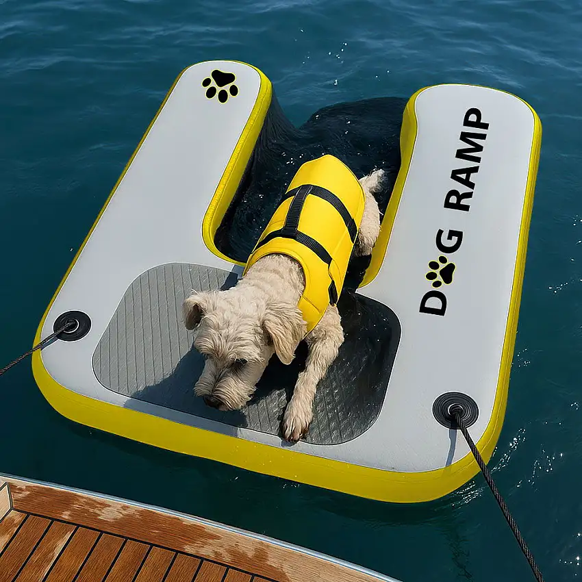 Scala per il bagno con rampa d'acqua per cani