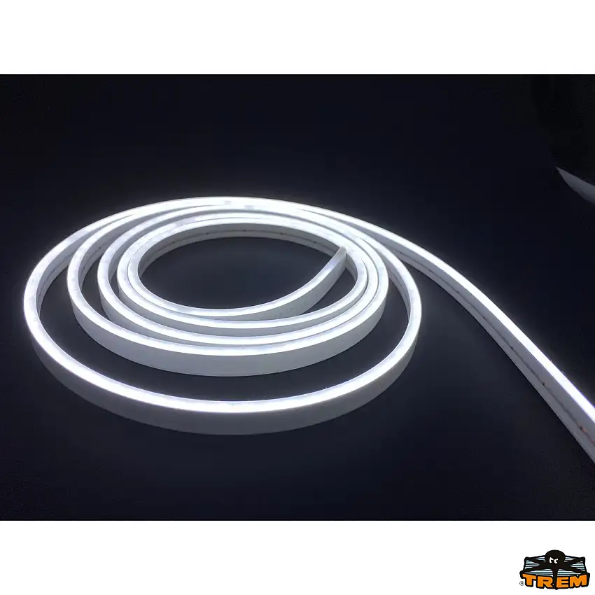 Barra luminosa al led flessibile colore bianco                            Codici: L4474835, L4424074