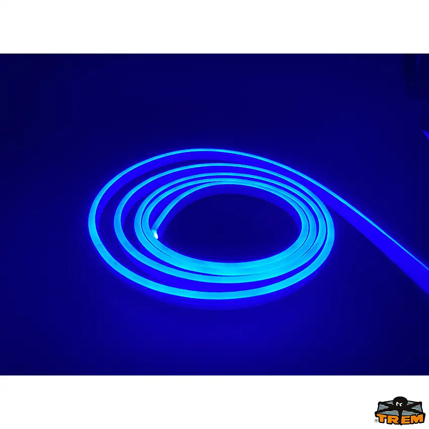 Barra luminosa al led flessibile colore blu                            Codici: L4475835, L4424075